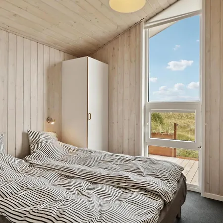 Saeby With A Fireplace 05 * Gronsig