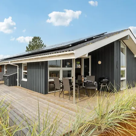 Holiday home Amazing In Saeby With House Sea View *